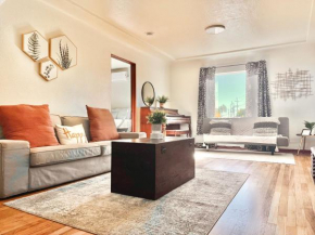 Charming downtown home by bike trail, river and coffee!
